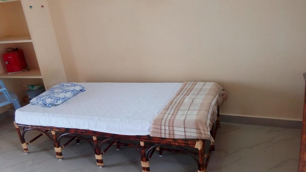 Sabri Guest House Tiruvannāmalai Esterno foto