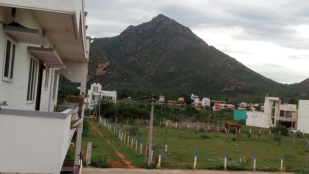 Sabri Guest House Tiruvannāmalai Esterno foto